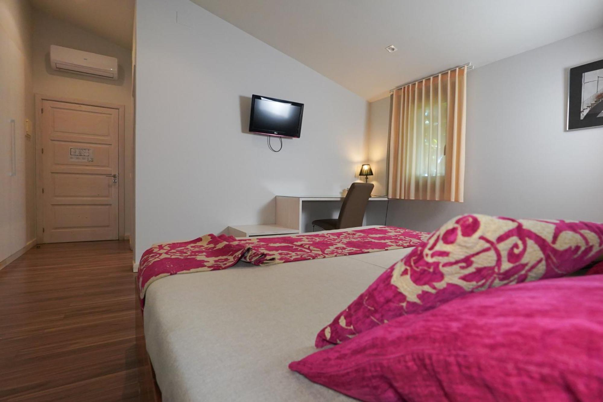 Hotel Mas Prades Deltebre Buitenkant foto