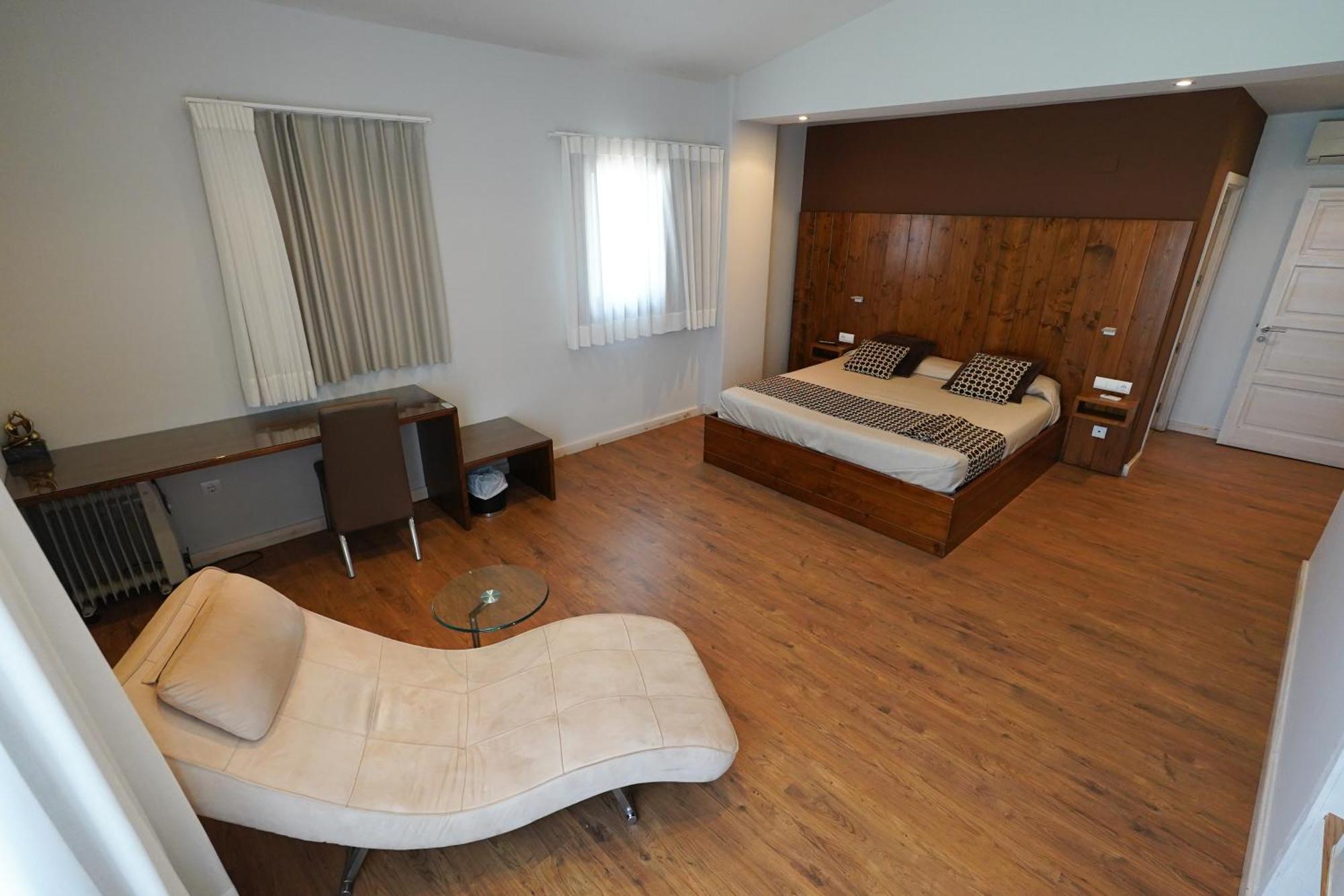 Hotel Mas Prades Deltebre Buitenkant foto