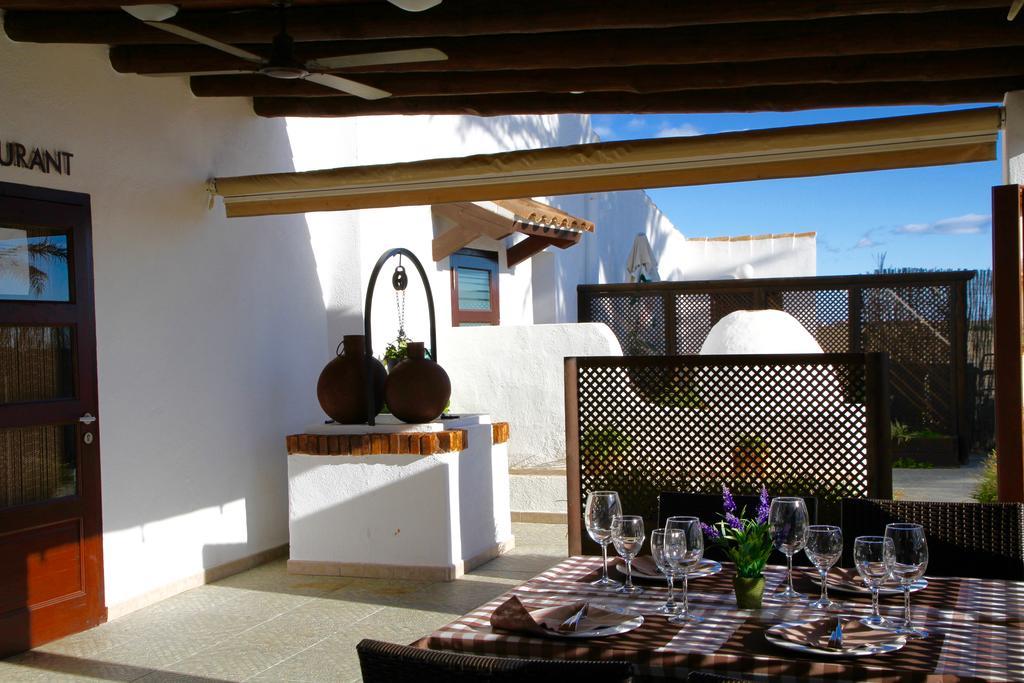 Hotel Mas Prades Deltebre Buitenkant foto