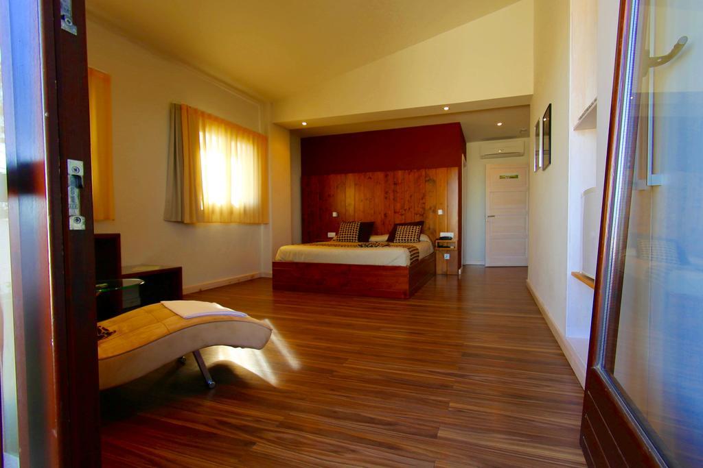 Hotel Mas Prades Deltebre Buitenkant foto