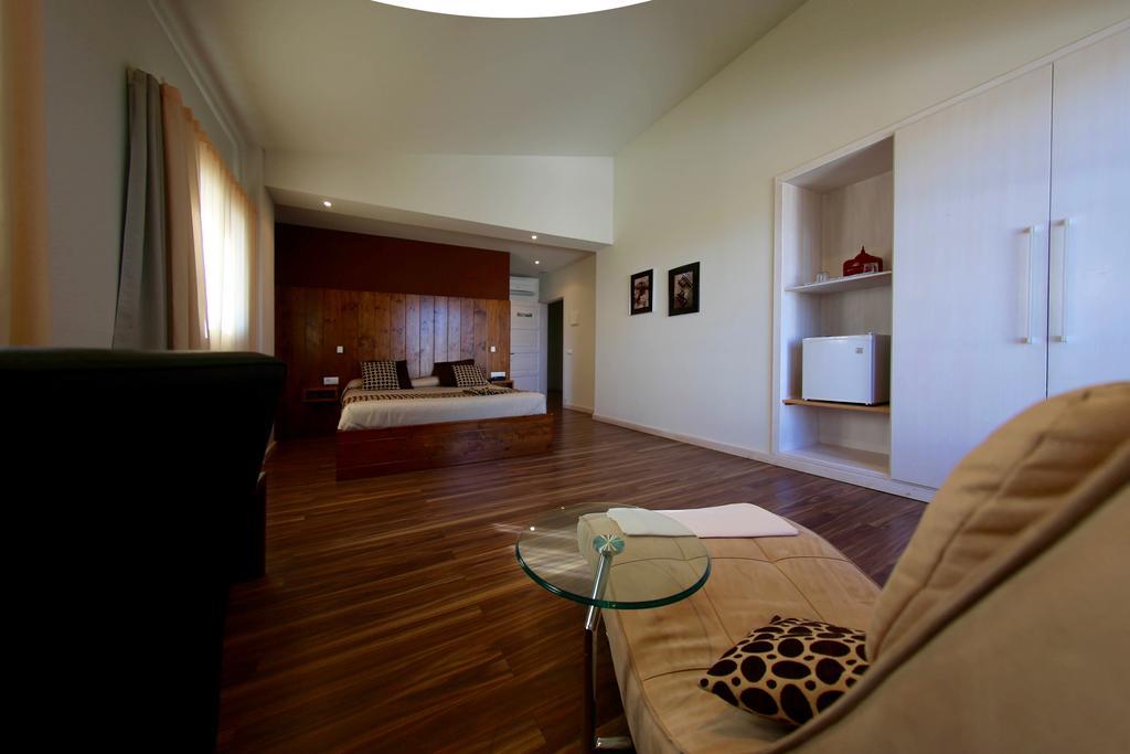 Hotel Mas Prades Deltebre Buitenkant foto